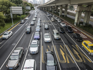 各地将迎长假返程高峰 全国高速公路交通压力将明显加大