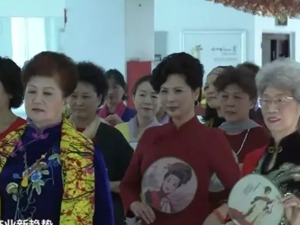 老年大学一座难求！爷爷奶奶为“上学”连夜排队！强烈求知欲，打开一个新风口