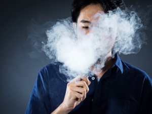 新华社三问电子烟：算不算烟？有没有害？该不该控？