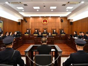 孙小果再审案件开庭审理