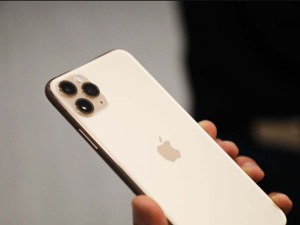 9月手机”旗舰“云集 总体出货量同比降环比增