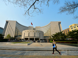 外汇局：允许同一境外主体QFII/RQFII和直接入市渠道下的债券进行非交易过户