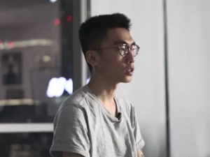 欠下千万货款，“97后”炒鞋者现身：已取保候审，愿卖衣服还钱