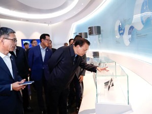 考察三星的背后……