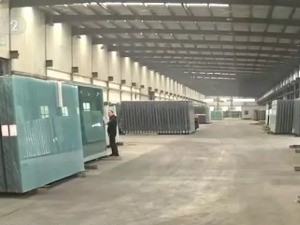 玻璃价格逼近十年高点，有市场却现关门潮！行情“易碎”，谁是推手？
