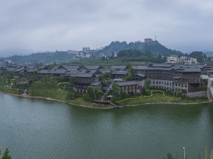 小镇为什么这么“红”？ ——万达集团丹寨项目部国家扶贫攻坚奖获奖秘笈