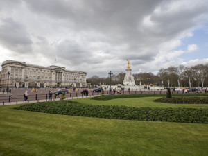 英国王室富豪榜：女王伊丽莎白二世身家达16亿英镑