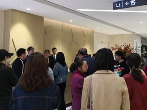 早教机构爱乐乐享突然多处关店，一家店就涉及上千万培训费，连致歉书都疑似抄袭