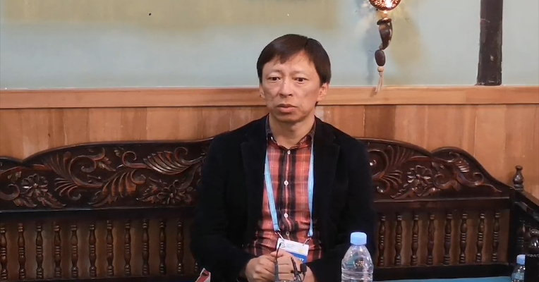 视频｜偶遇“网红”张朝阳的惬意乌镇生活：街边小店悠闲午餐