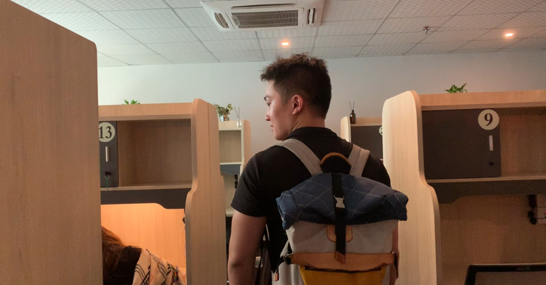 视频 | 花钱上自习成潮流？ 每经记者带你“打卡”付费自习室
