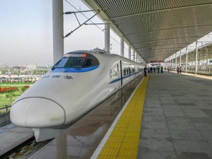 外籍乘客拉高铁紧急阀未被处理?广州铁路最新回应