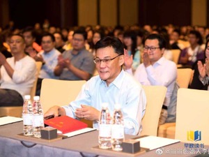 “撕破脸对抗到底”之后，李国庆深夜再度回应：等着收律师函吧