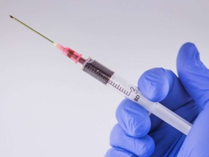 院方否认林俊杰“吊水”针头被出售 医疗废弃物处置再引关注