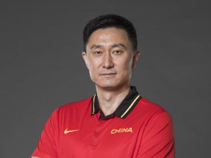 中国篮协聘请杜锋担任中国男篮主教练，组建新一届中国男篮