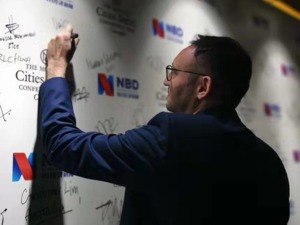 以色列驻蓉副总领事崔梧蕤: 衡量城市生活品质应整体考量
