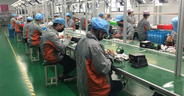视频丨直击宁波产业带工厂 9.9元还能卖成爆款的电动牙刷是怎么来的？