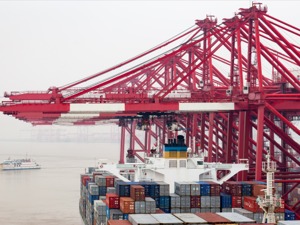 中国海关总署：前10个月我国外贸进出口增长2.4%