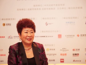 红旗连锁董事长曹世如：公司线下线上业务融合发展迅速