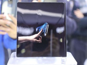 华为折叠手机 Mate X开售后“秒没” 有电商平台现货3万元起