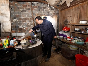李克强在江西考察时强调：改革创新破解发展难题 多措并举办好民生实事