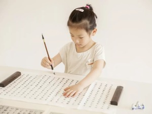 一年学费超10万，无开办学历教育资质！孙楠女儿曾就读的“华夏学宫”被关停