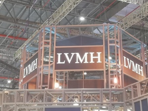 162亿美元！LVMH要买下世界上“最贵的蓝”！