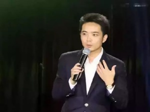 85后富豪投案自首，警方冻结56亿资金，查封飞机2架、房产64套
