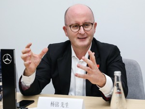 豪华车市场竞争激烈  奔驰杨铭：我们没有理由惧怕竞争