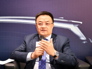 东风小康双线布局 尤峥：未来将推出轿车产品