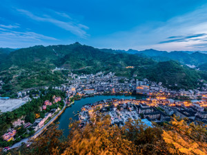 县域经济新变化：8座城市GDP规模首次超千亿
