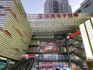 实探深圳华强北：一场白牌TWS耳机的狂欢 