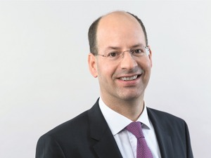 专访瑞士再保险首席经济学家安仁礼：中国消费对世界经济增长的贡献在不断加大