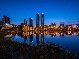 除了中日韩领导人会议，美国“硅丘”市长也来了，成都到底有什么吸引力？