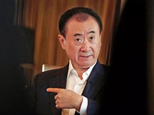 王健林又“栽”在足球上：两年投入35个“小目标”，一分股权没捞着