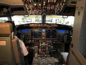 波音或对737 Max驾驶员进行模拟训练