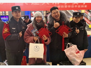 如何避开学生流务工流高峰叠加？初六初七返程高铁票抢到了吗？春运进入倒计时，@即将上路的你……