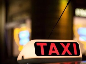最高加收10元！春节期间坐出租车，部分地区要多花钱