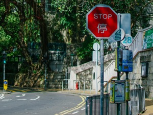 中基协公布第三十四批疑似失联私募：潮汕商帮“二代”掌舵的同心投资再次上榜，鑫润利腾涉嫌非法吸收公众存款被立案侦查