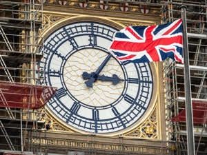 英首相建议众筹50万英镑 脱欧夜敲响大本钟