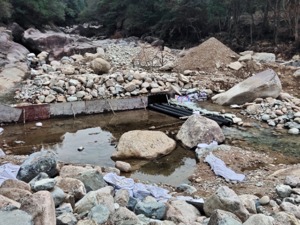 实探农夫山泉武夷山项目 便道区将恢复植被