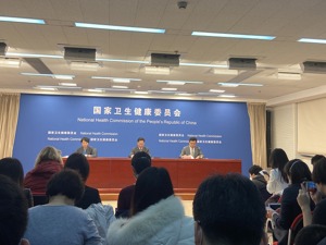 卫健委：社区防控重中之重在于流动人员管控追踪 防止疫情输入
