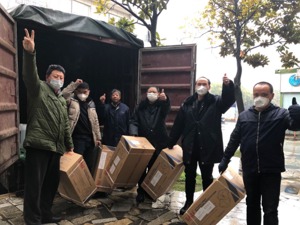 我是快递员，我在武汉，我很好