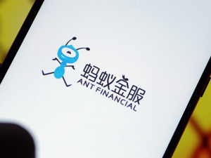 守护前线医护英雄！请转告他们来支付宝里领“健康保障金”