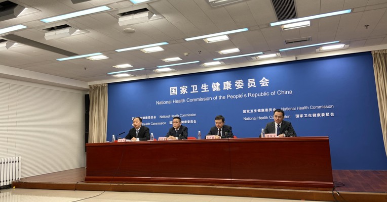 老年人在家憋闷能出去跳广场舞？别！会增加交叉感染发生率