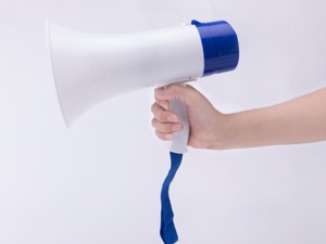 战“疫”实录丨人手不足，熬夜接线！武汉征集35岁以下本地志愿者