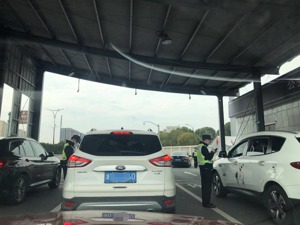 战“疫”实录|杭州：严卡通道关