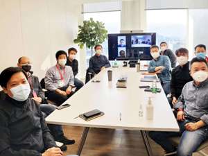 互联网公司的2月3日：雷军召集高管开会，李彦宏内部信鼓劲