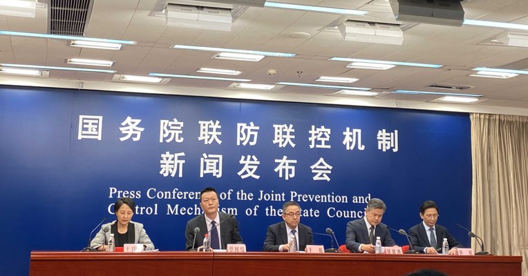 国家邮政局：病毒通过邮件快件传播风险极低 呼吁使用智能快件箱方便快递员投递