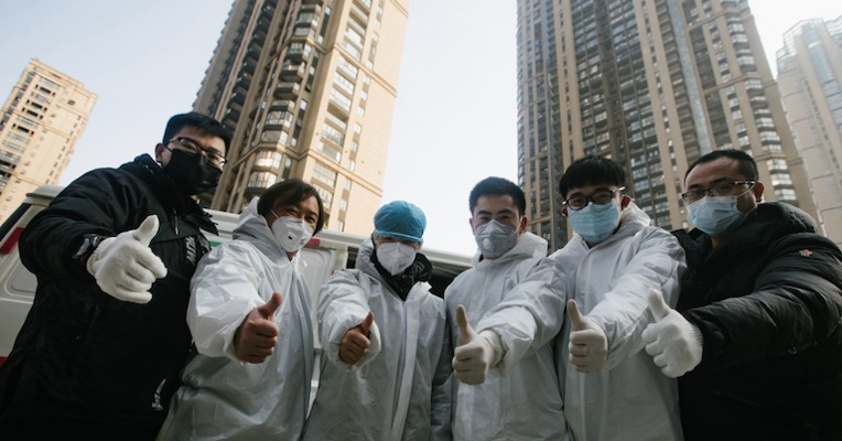 视频·战疫实录｜武汉城市“逆行者”：市民自发组建志愿队接送医生、运送急需物资