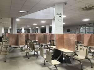 楚天科技“硬核”防护：用餐设隔板 员工沟通保持1米以上距离
